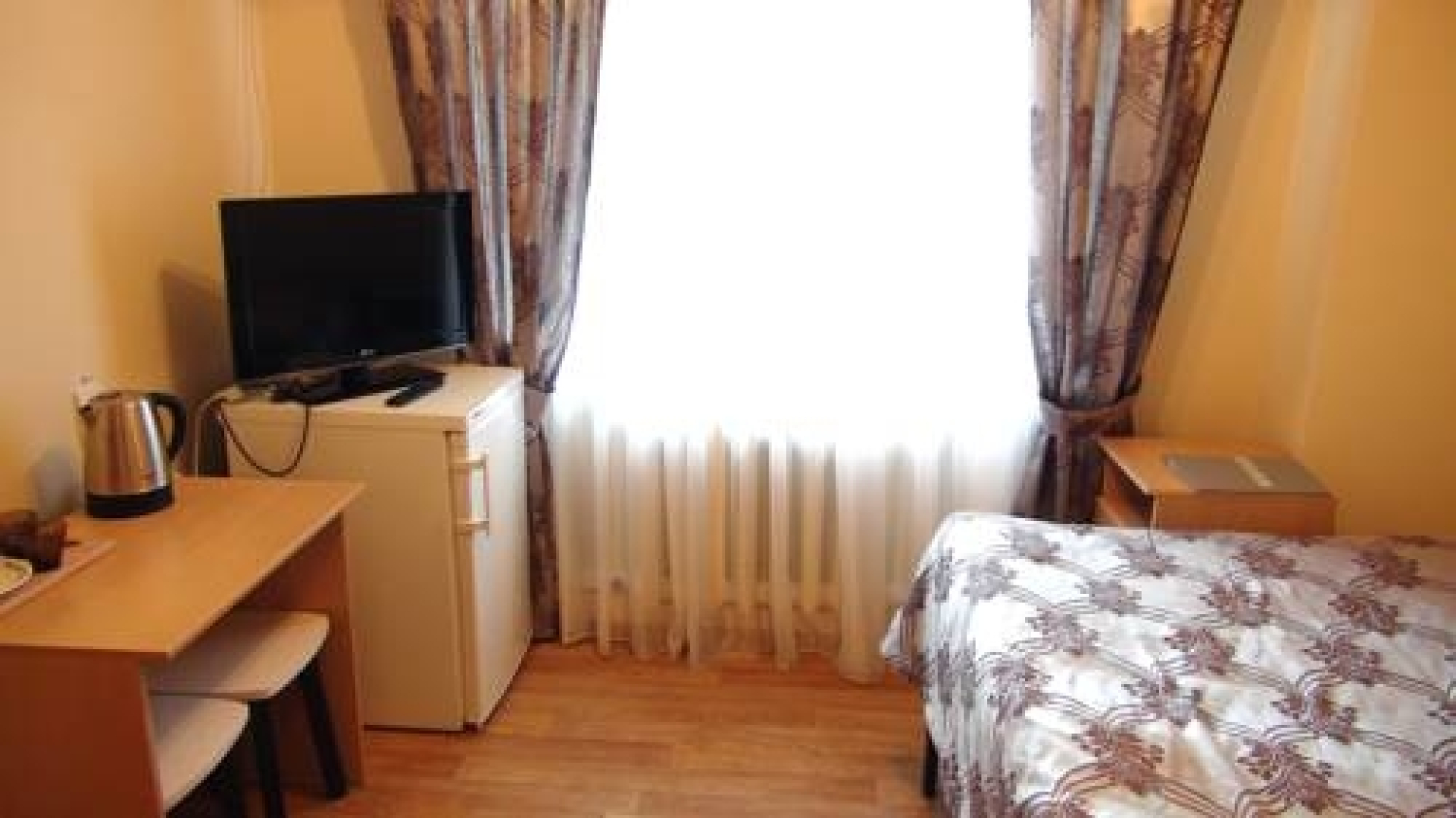 Гостиница Заря