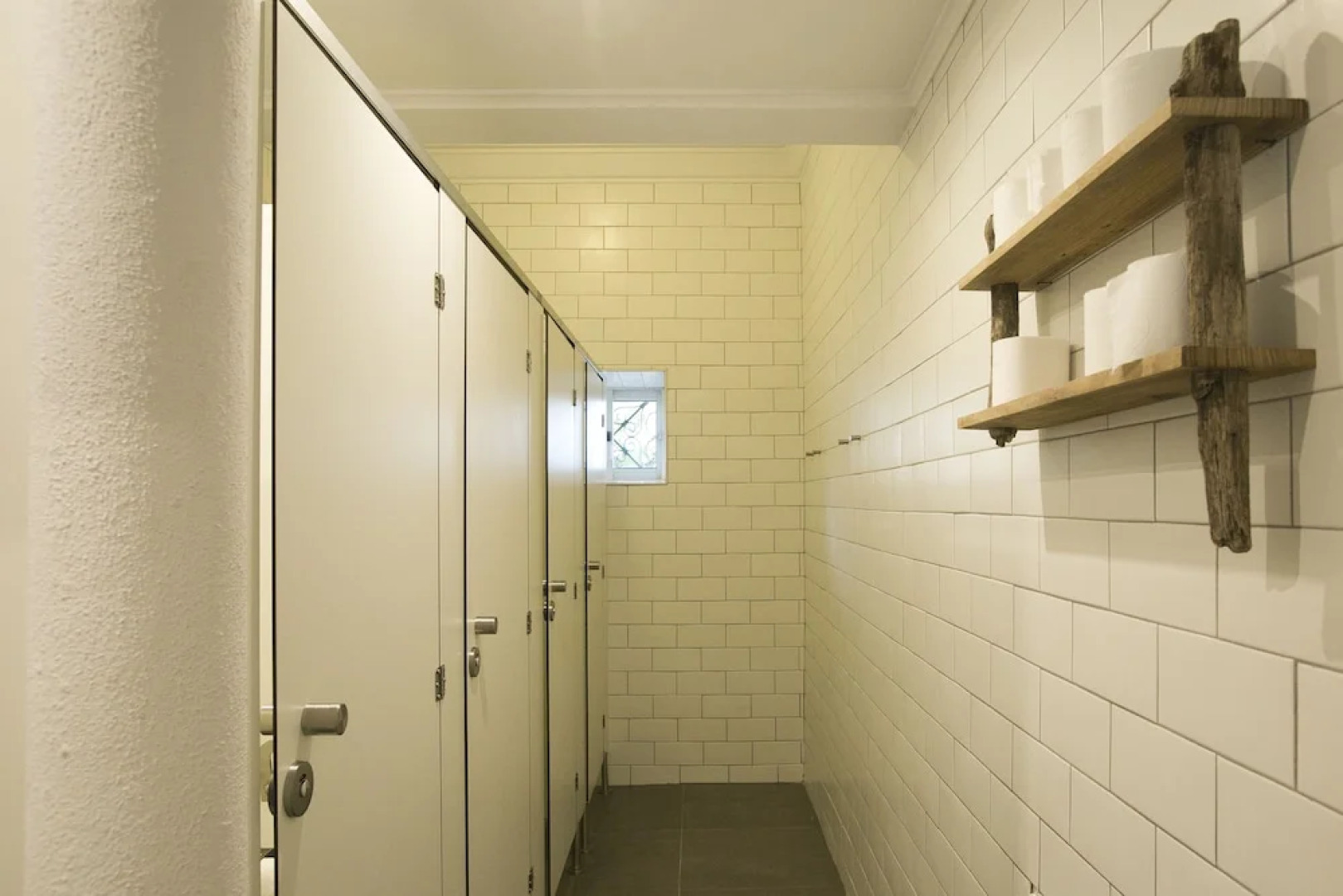 Amar Hostel, Suites & Surf Camp