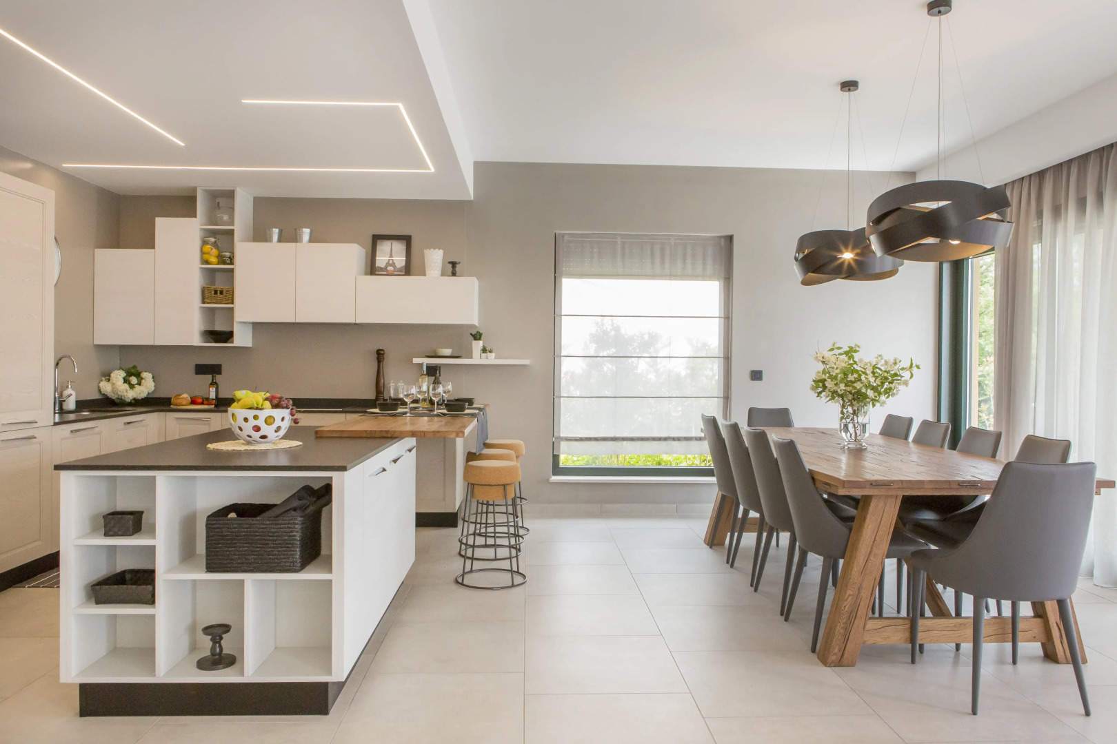 Spacious Villa with Private Pool and Jacuzzi in Porec