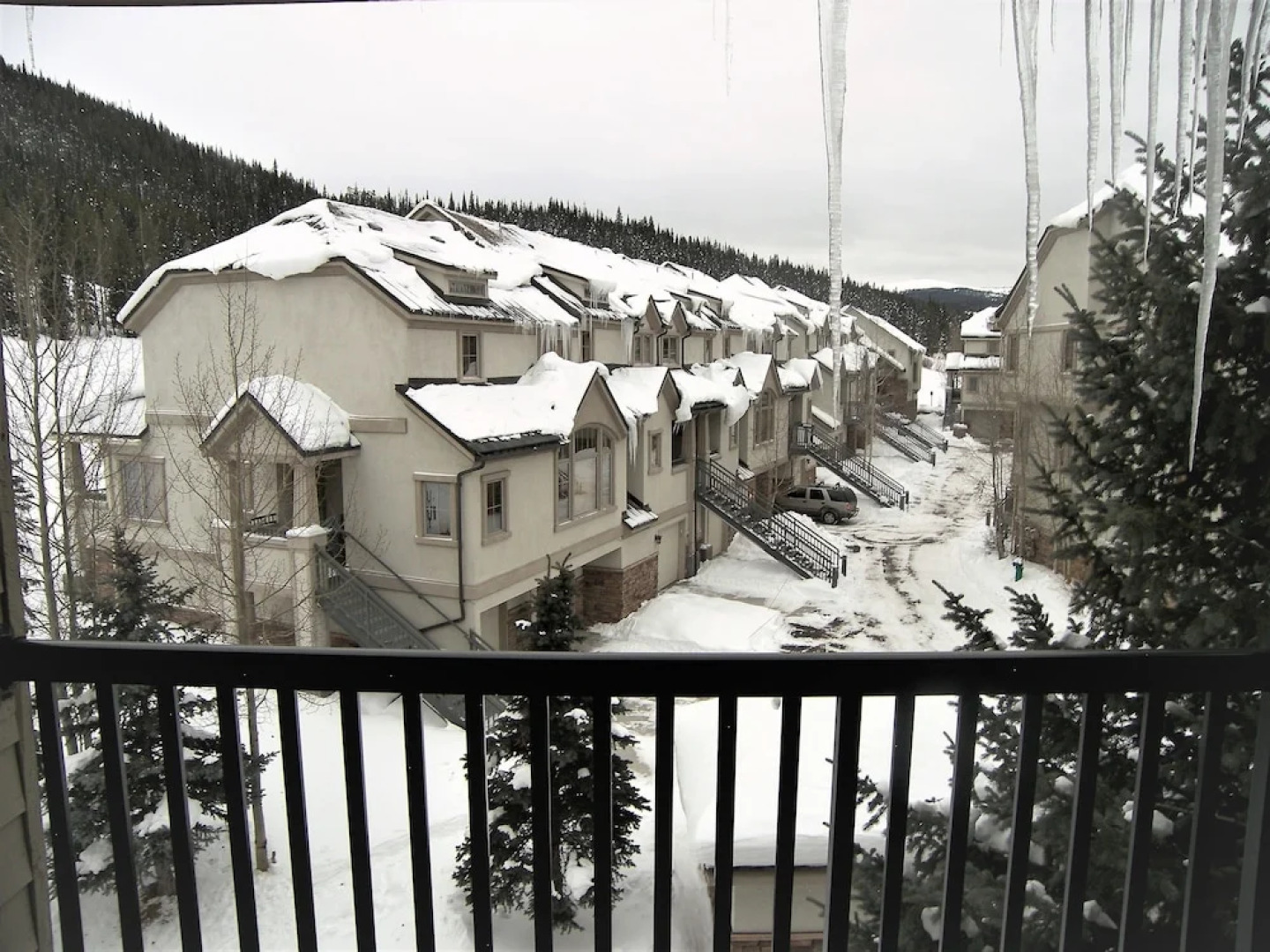 FP202S Foxpine Inn by RedAwning