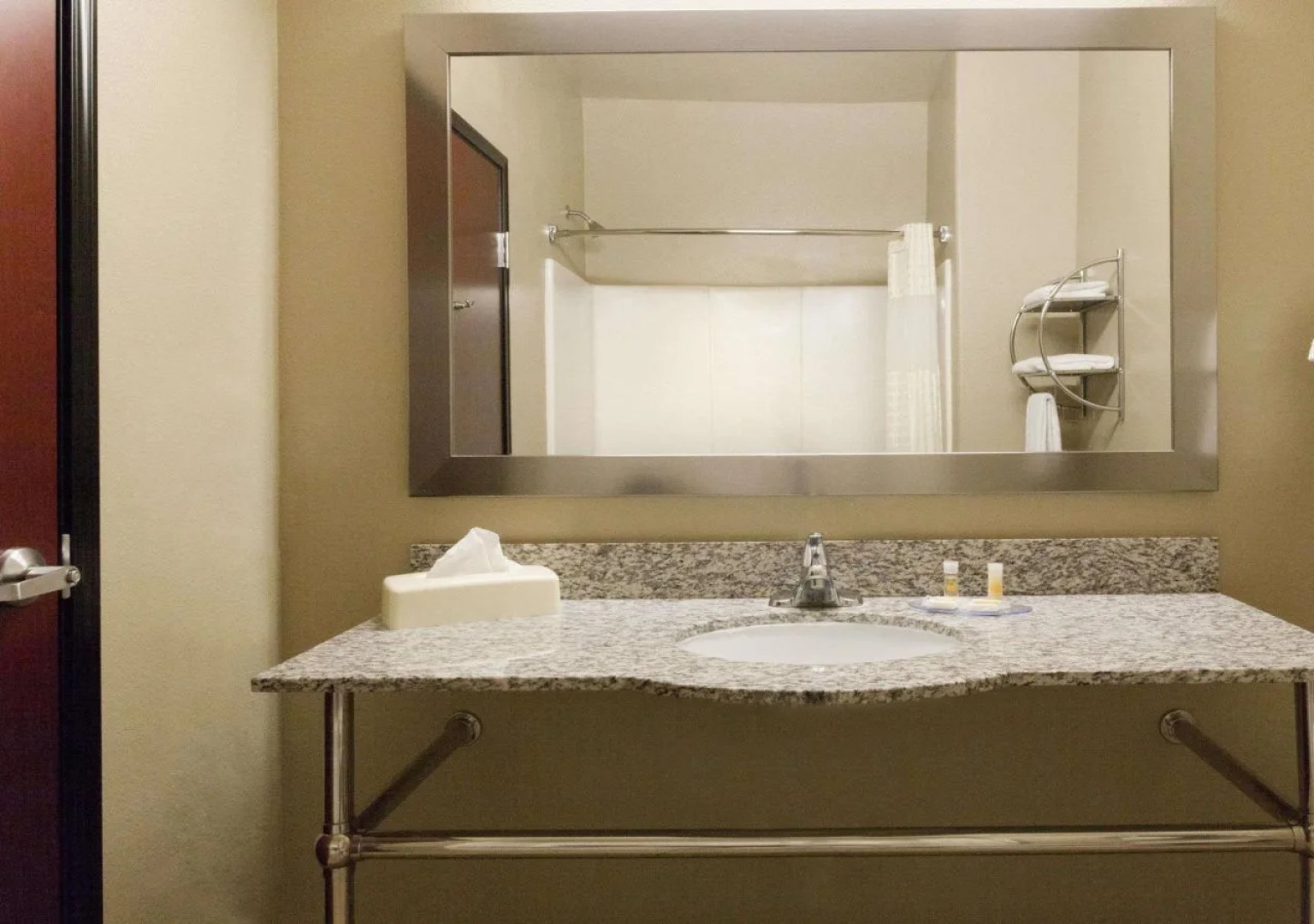 Lone Star Inn & Suites