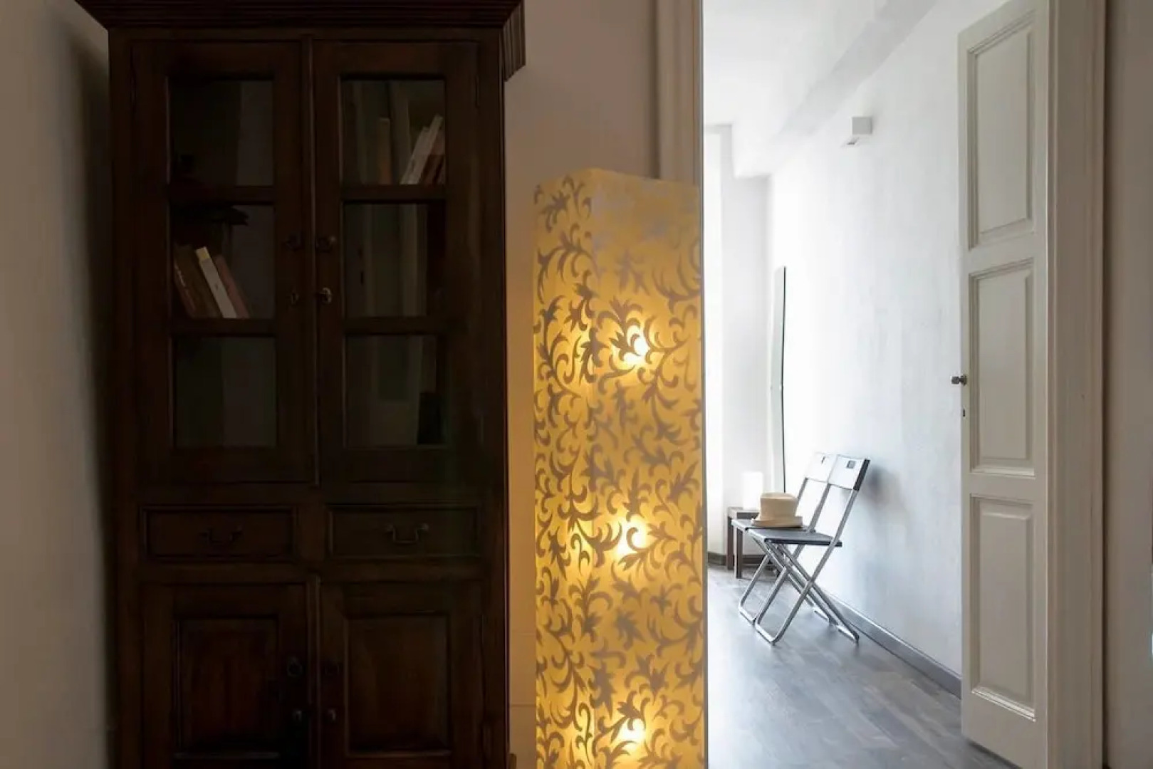 ALTIDO Cozy Lake View