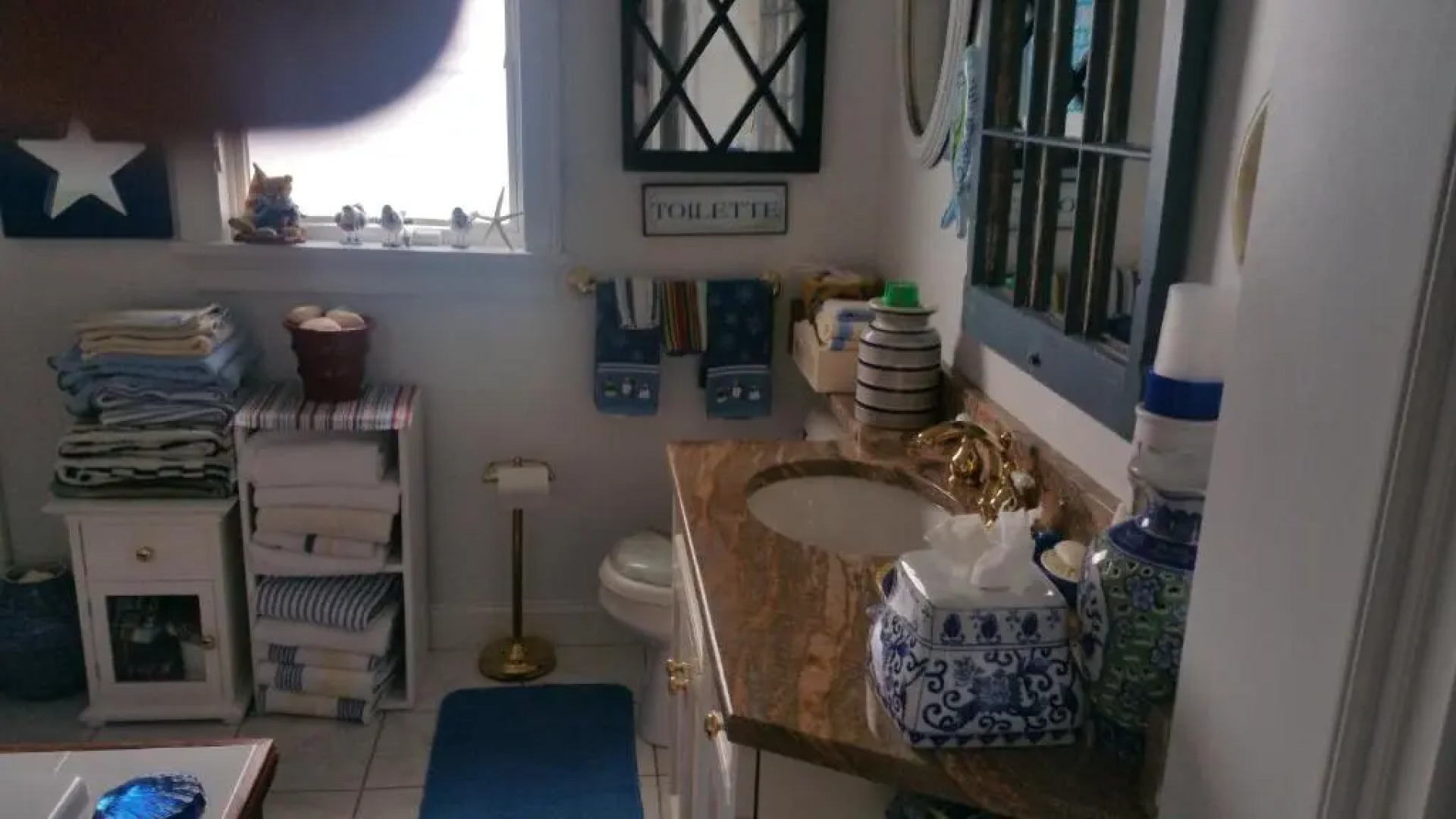 Inn 38 Oak Bluff Circle