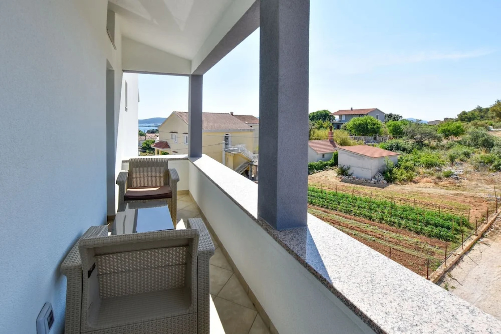 Apartments and Room Danijel