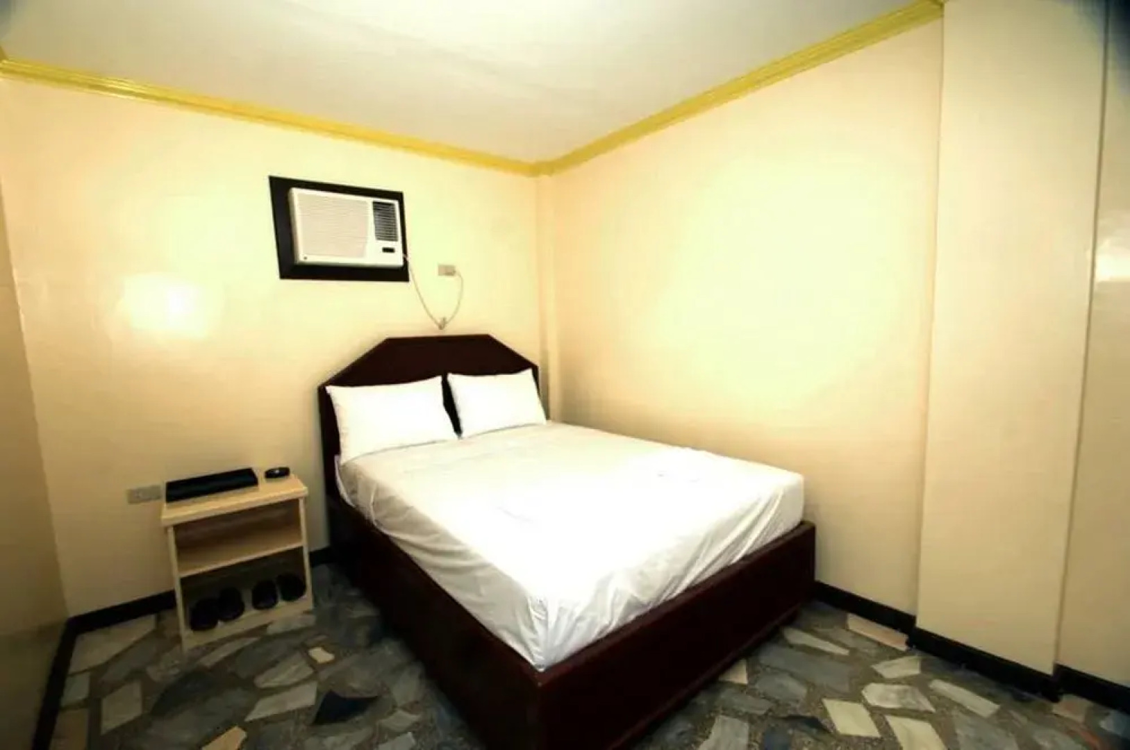 S.R Paradise Beach Resort Hotel