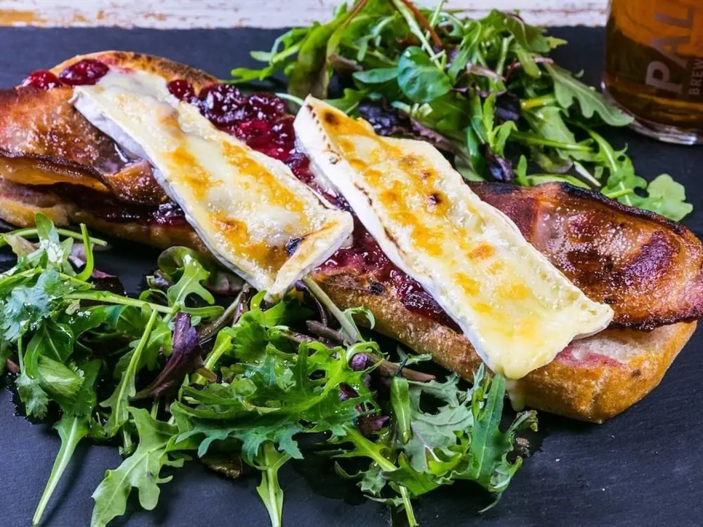 Three Horseshoes Inn