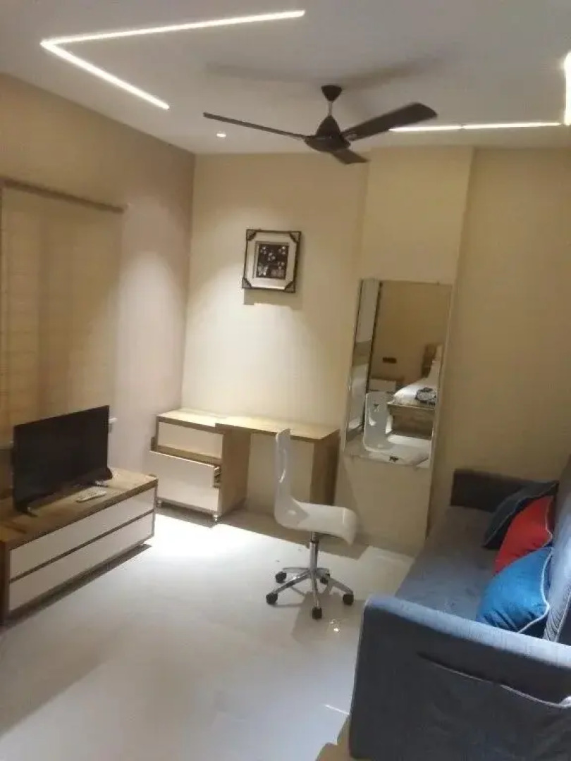 Stay10 Luxury Service Apartment Hotel