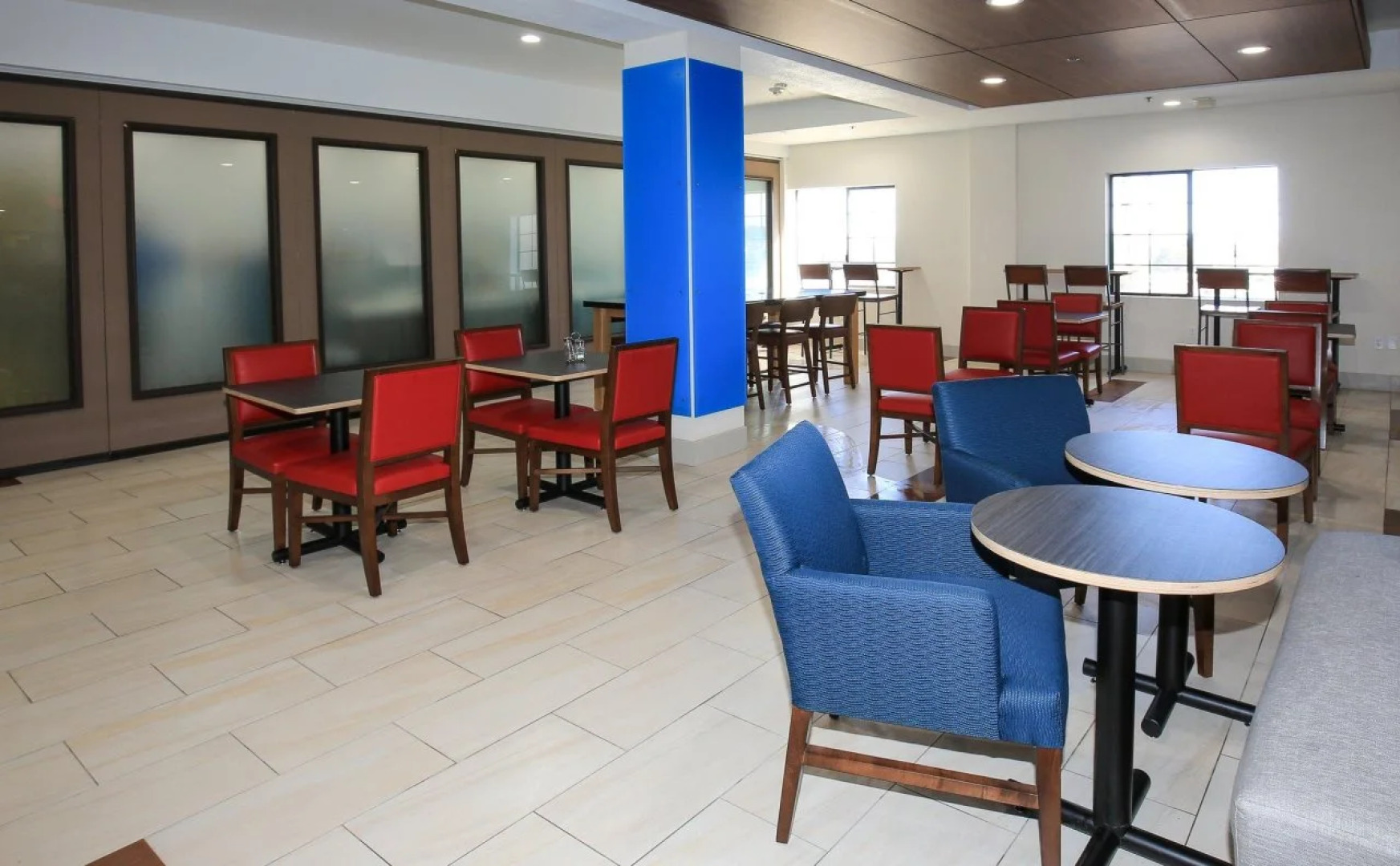 Holiday Inn Express Hotel & Suites Hesperia by IHG