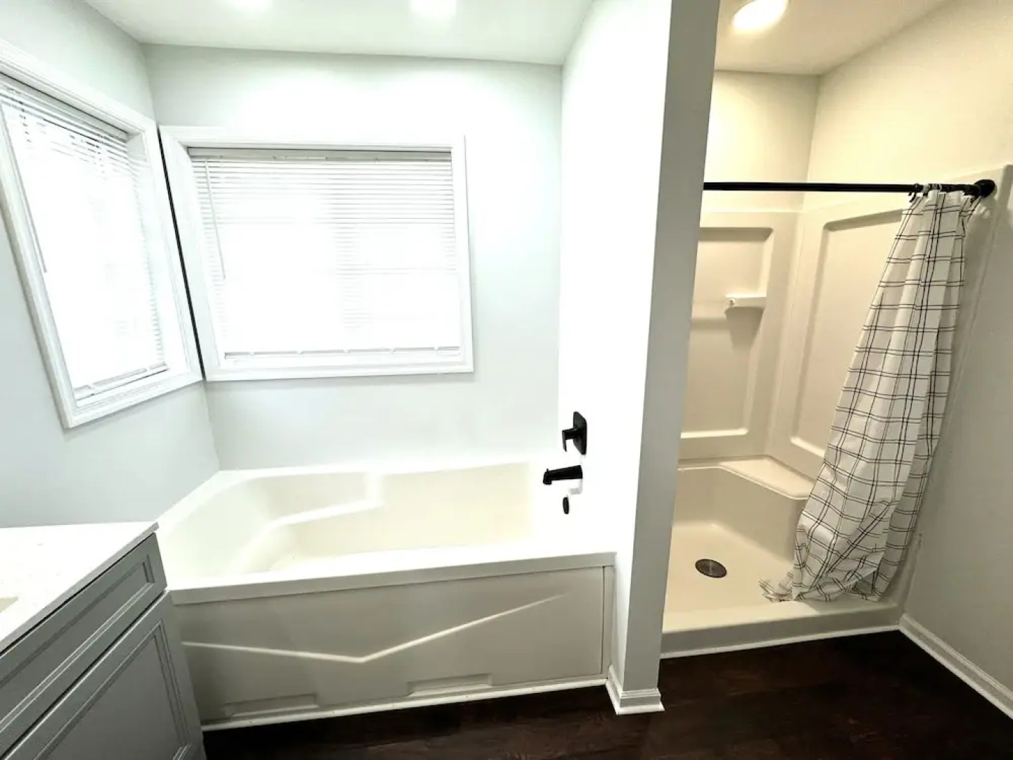 Cozy Modern Villa in New Castle