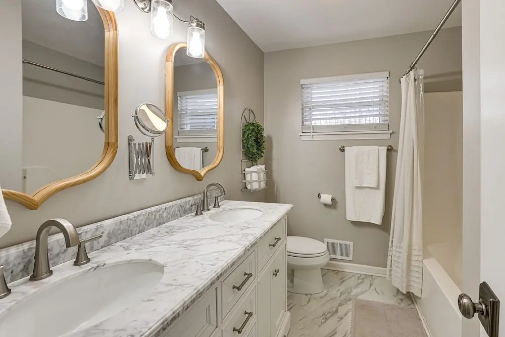 10 Mi to Uab: Inviting Home w/ Free Parking & Wifi