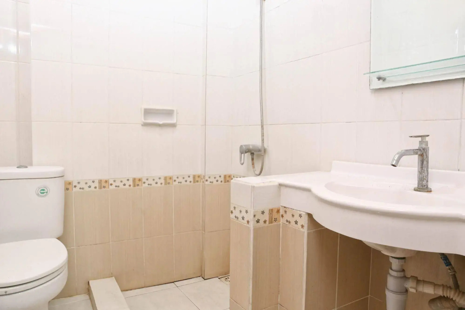 RedDoorz @ Pratama Nusa Dua