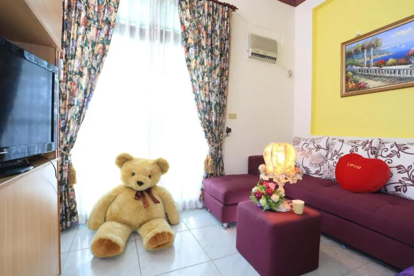 Flower Bird House B&B