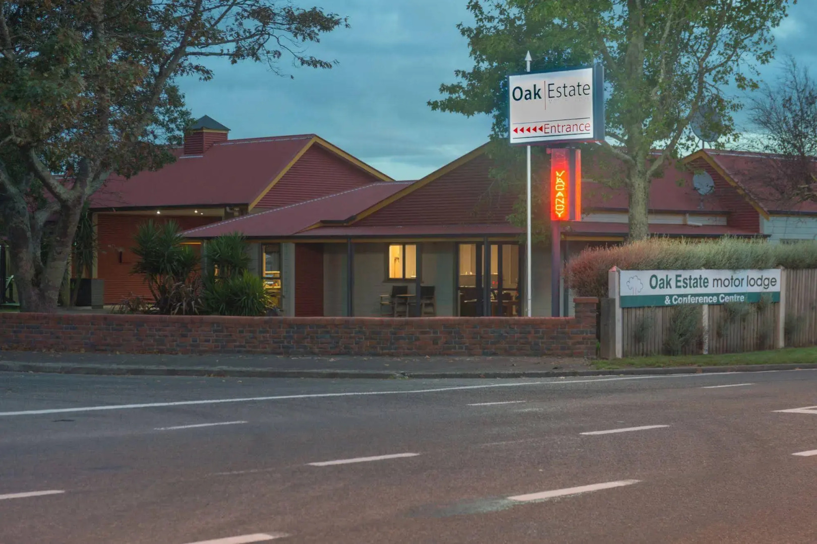 ASURE Oak Estate Motor Lodge