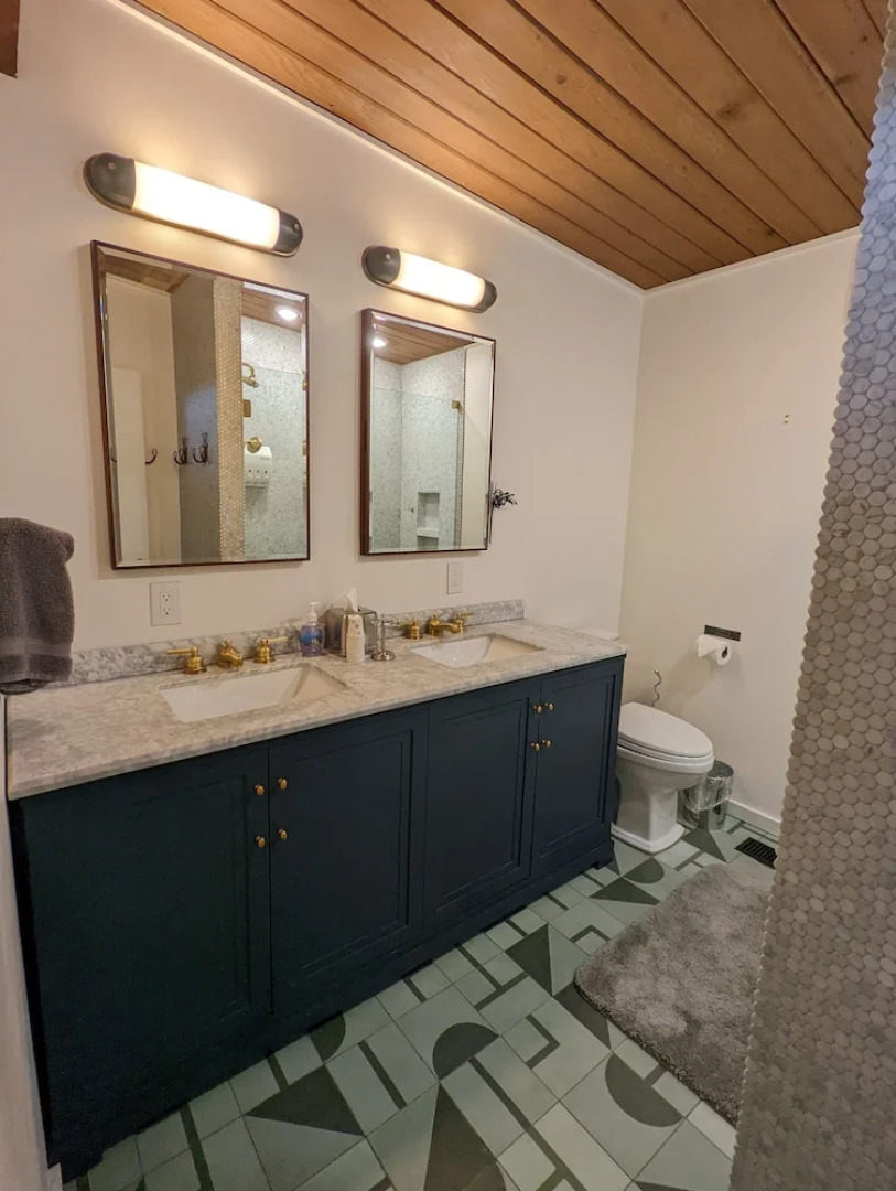 Seattle Vacation Home - Lake Forest Park