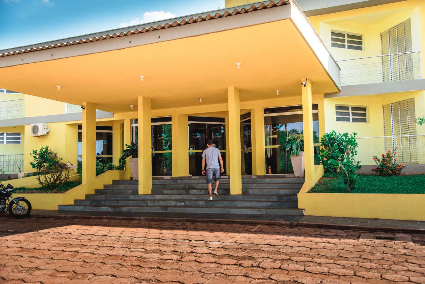 Canzi Cataratas Hotel