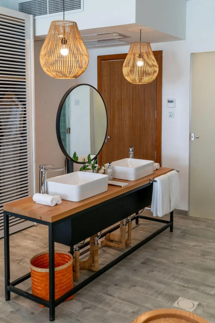 Le Mersenne Zanzibar, Autograph Collection