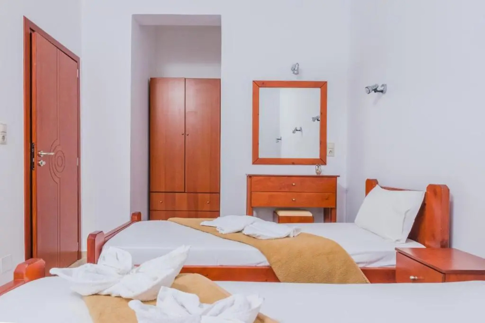 Arsinoi Studios and Apartments