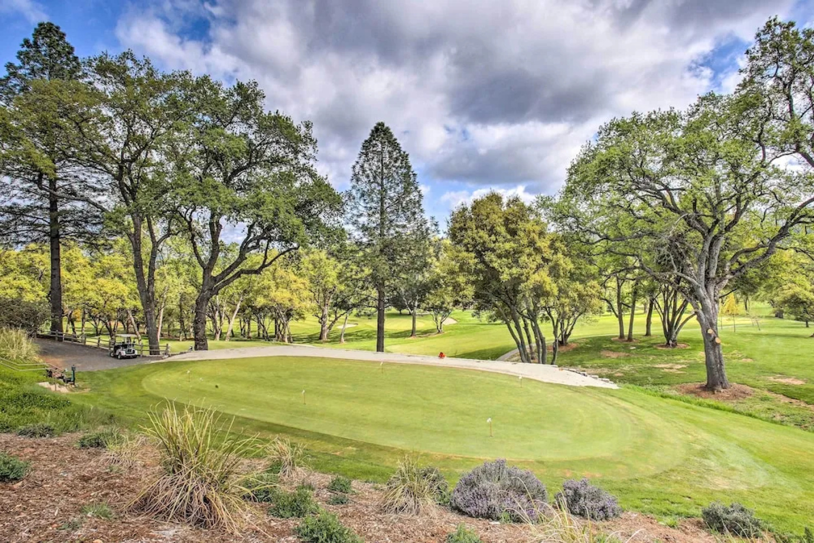 Groveland Vacation Rental ~ 24 Mi to Yosemite!