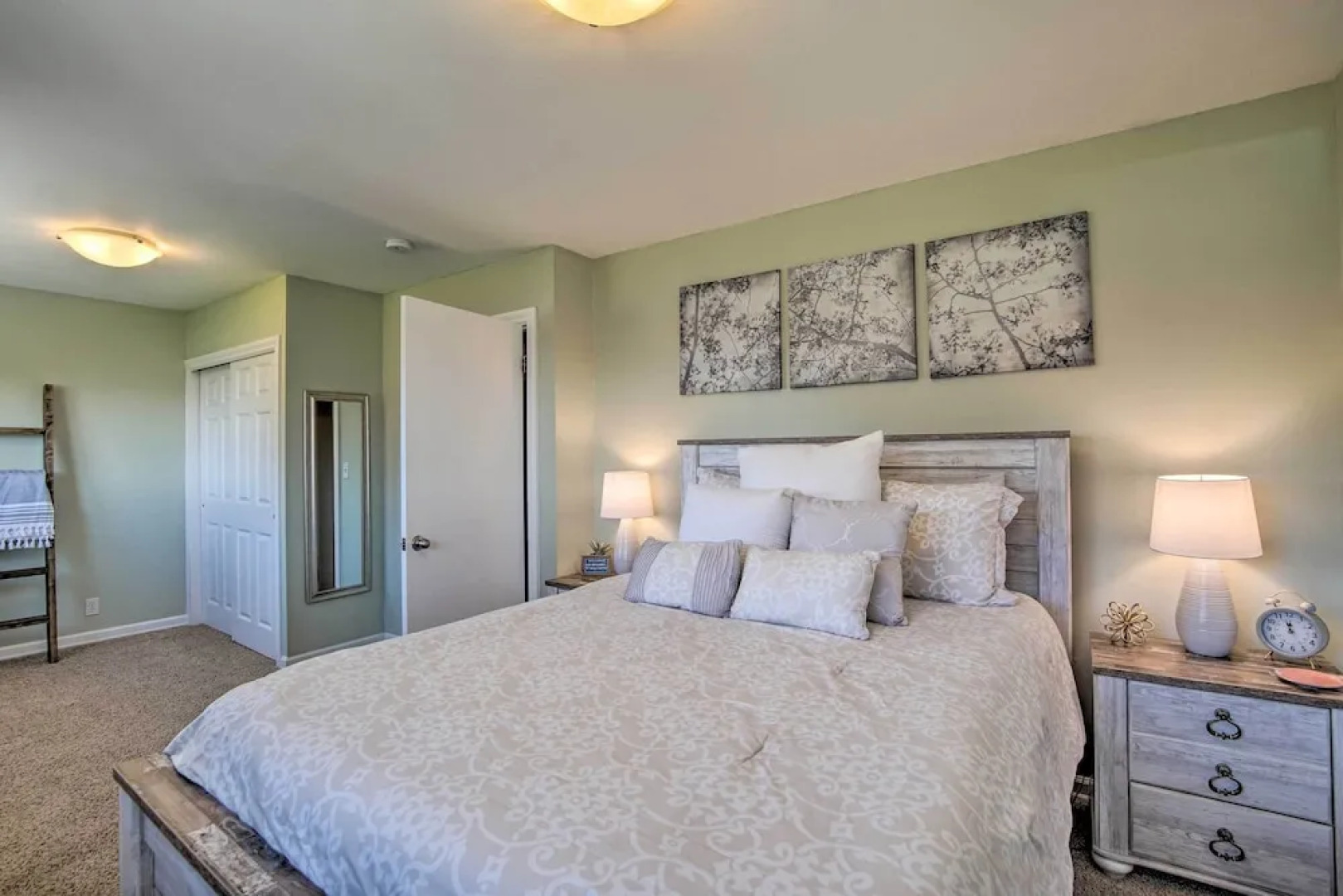 Ellensburg Home w/ Mountain Views on 3 Acres!