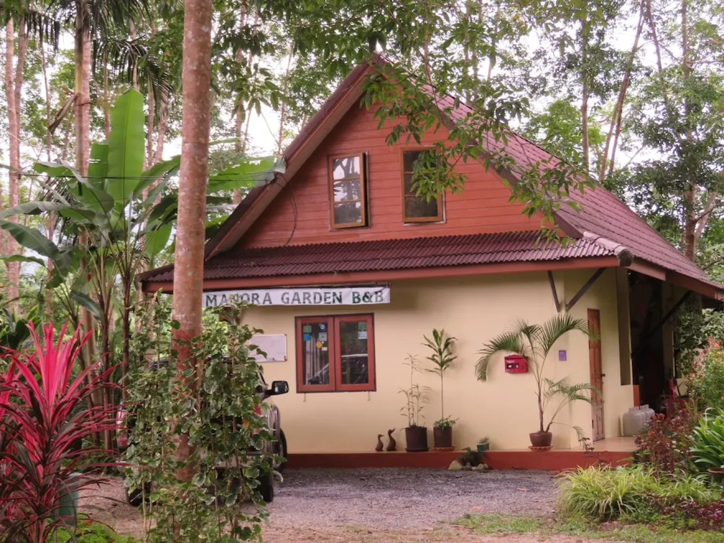 Manora Garden B & B