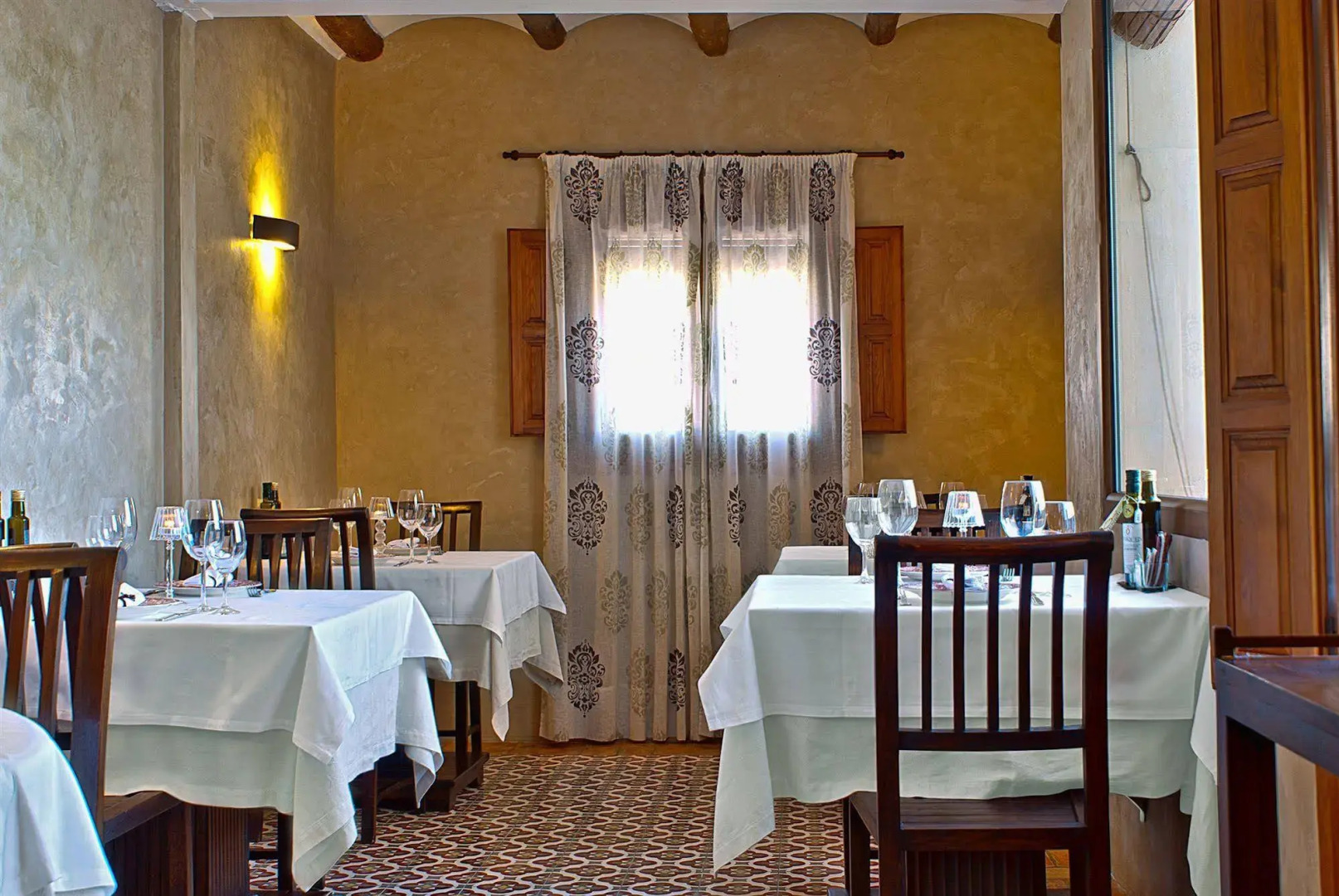 Cases Noves - Adults Only