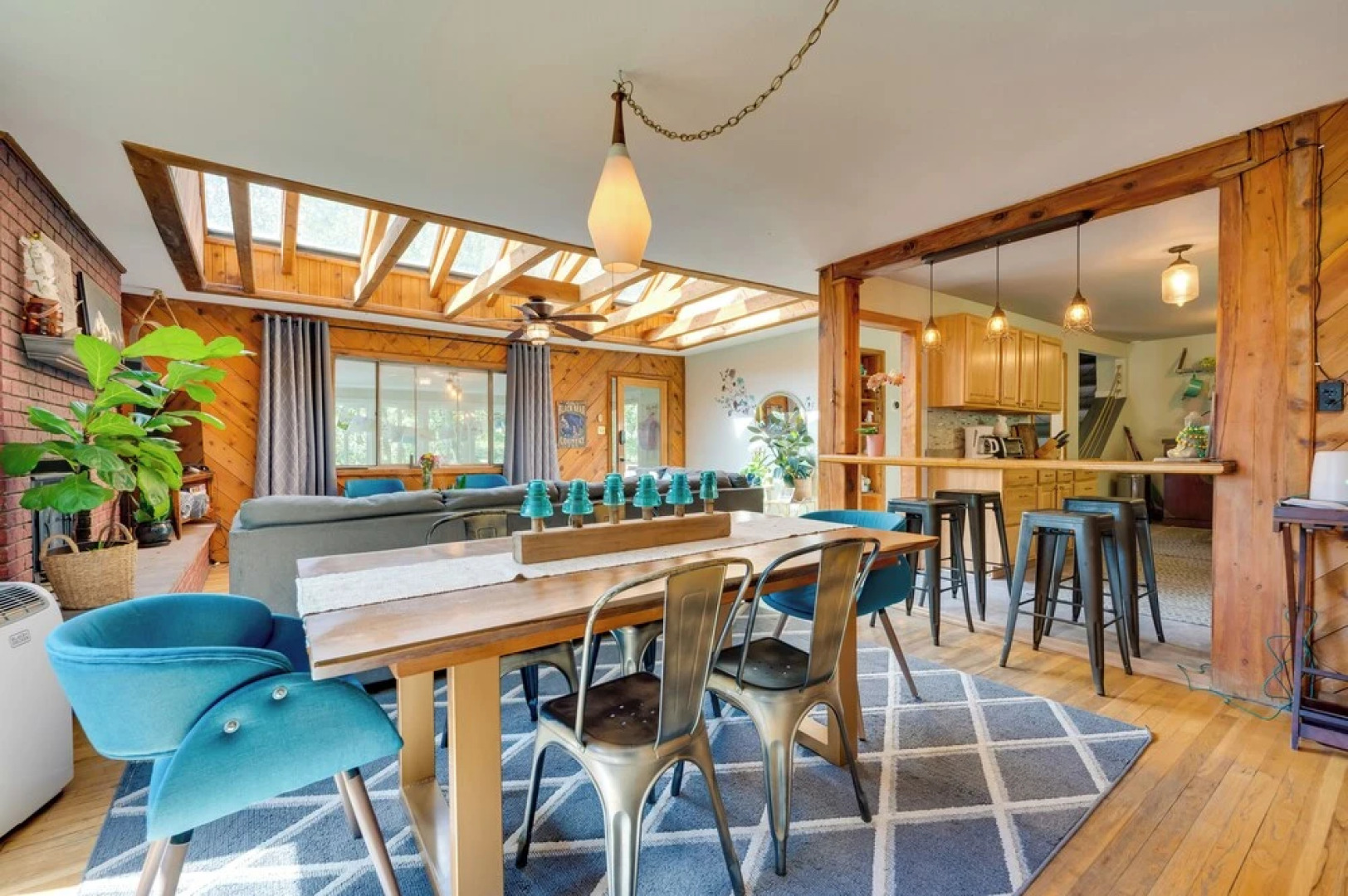 Stunning Golden Home w/ Deck ~ 35 Mi to Denver!