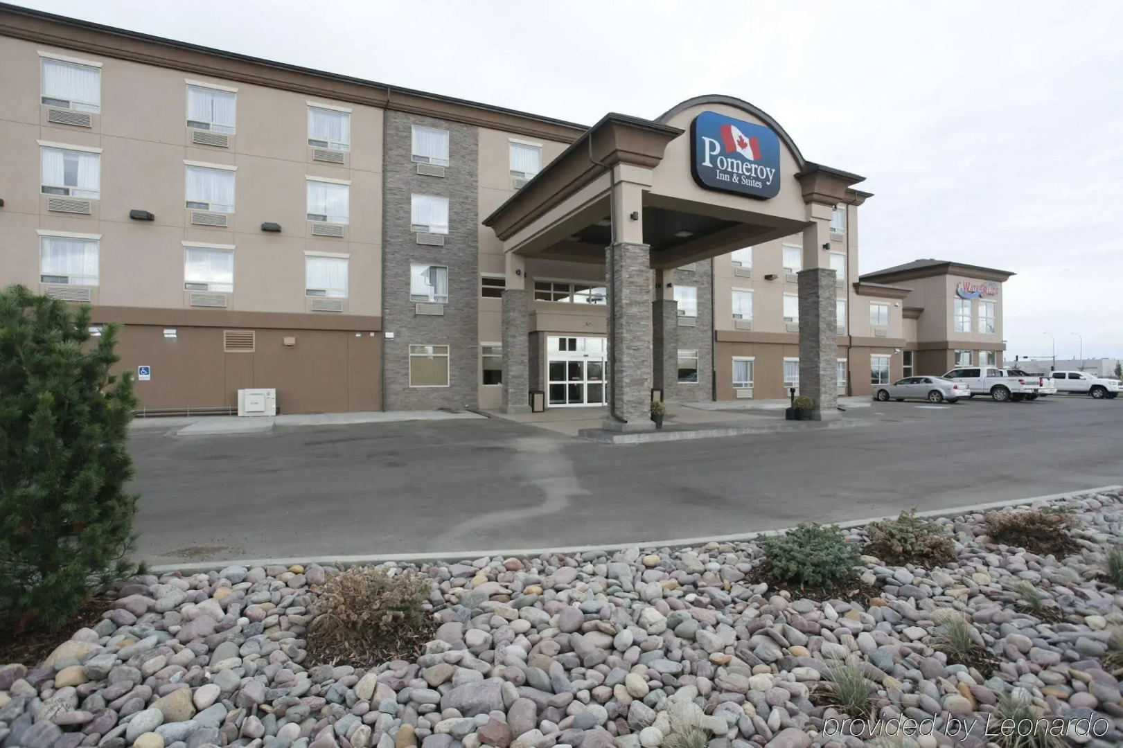 Vegreville Suites