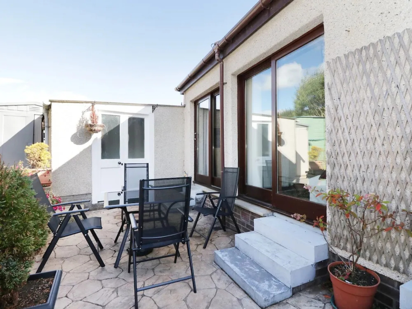 2 Craigarbel Crescent, Montrose