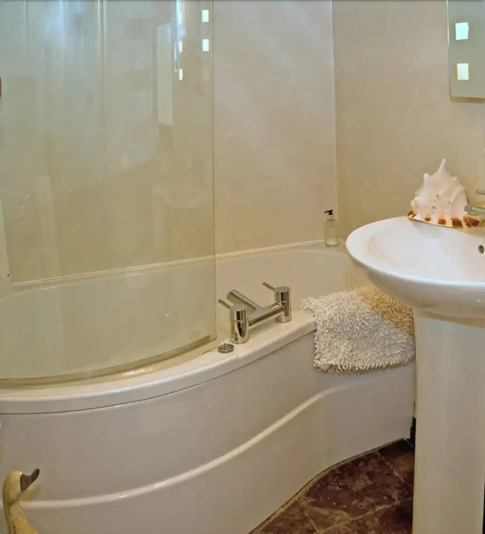 Cleveley Mere Luxury Waterside Lodges