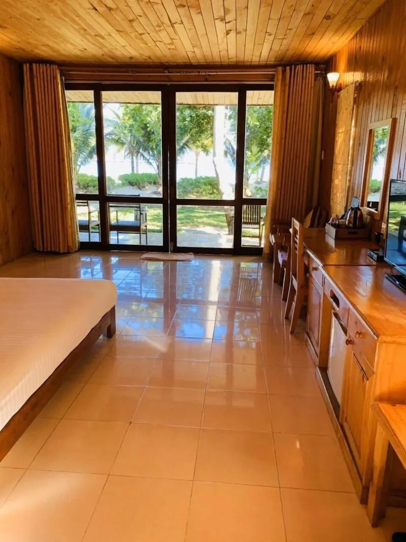 Tan Son Nhat Con Dao Resort