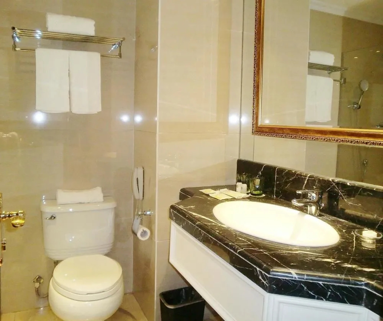 Jilin Gelaimei Holiday Hotel