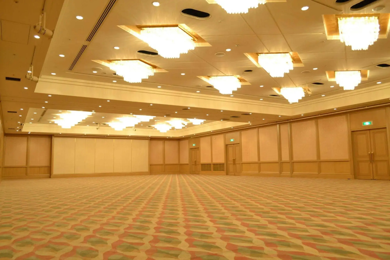 Okura Akademia Park Hotel