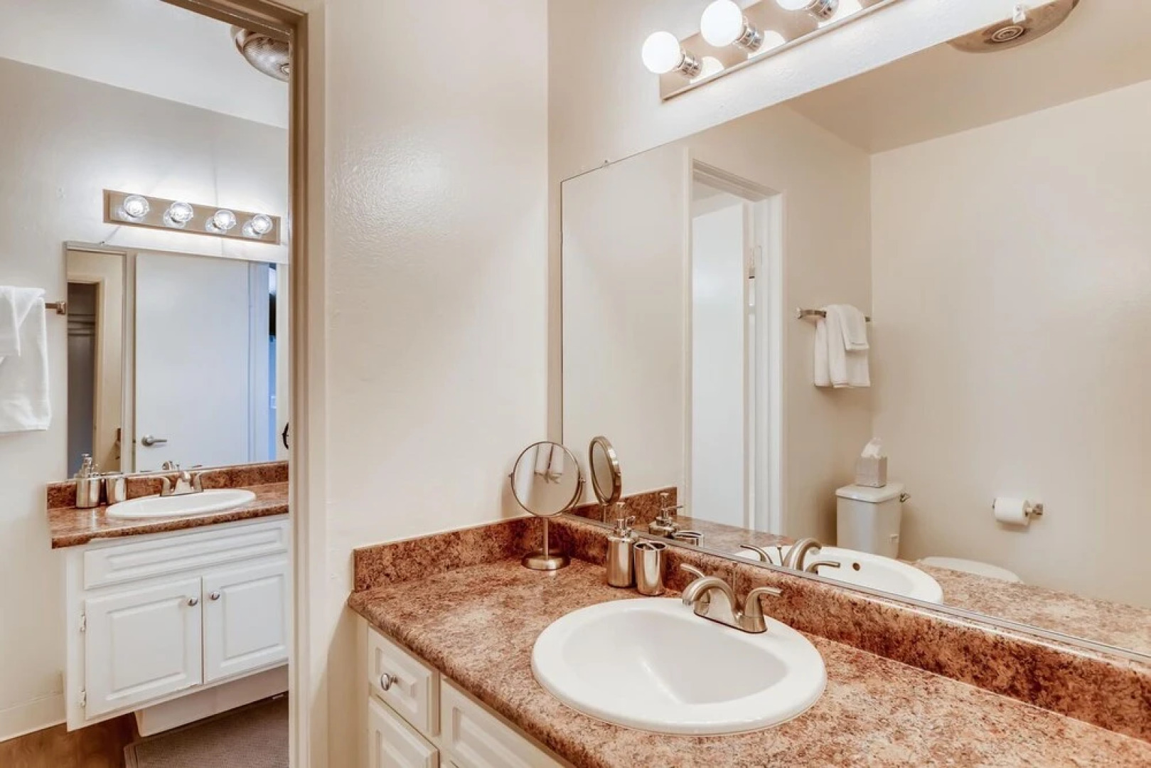 Private Entrance - 2BR Next To Ritz Carlton - Walk Down to Ocean! (MB1)