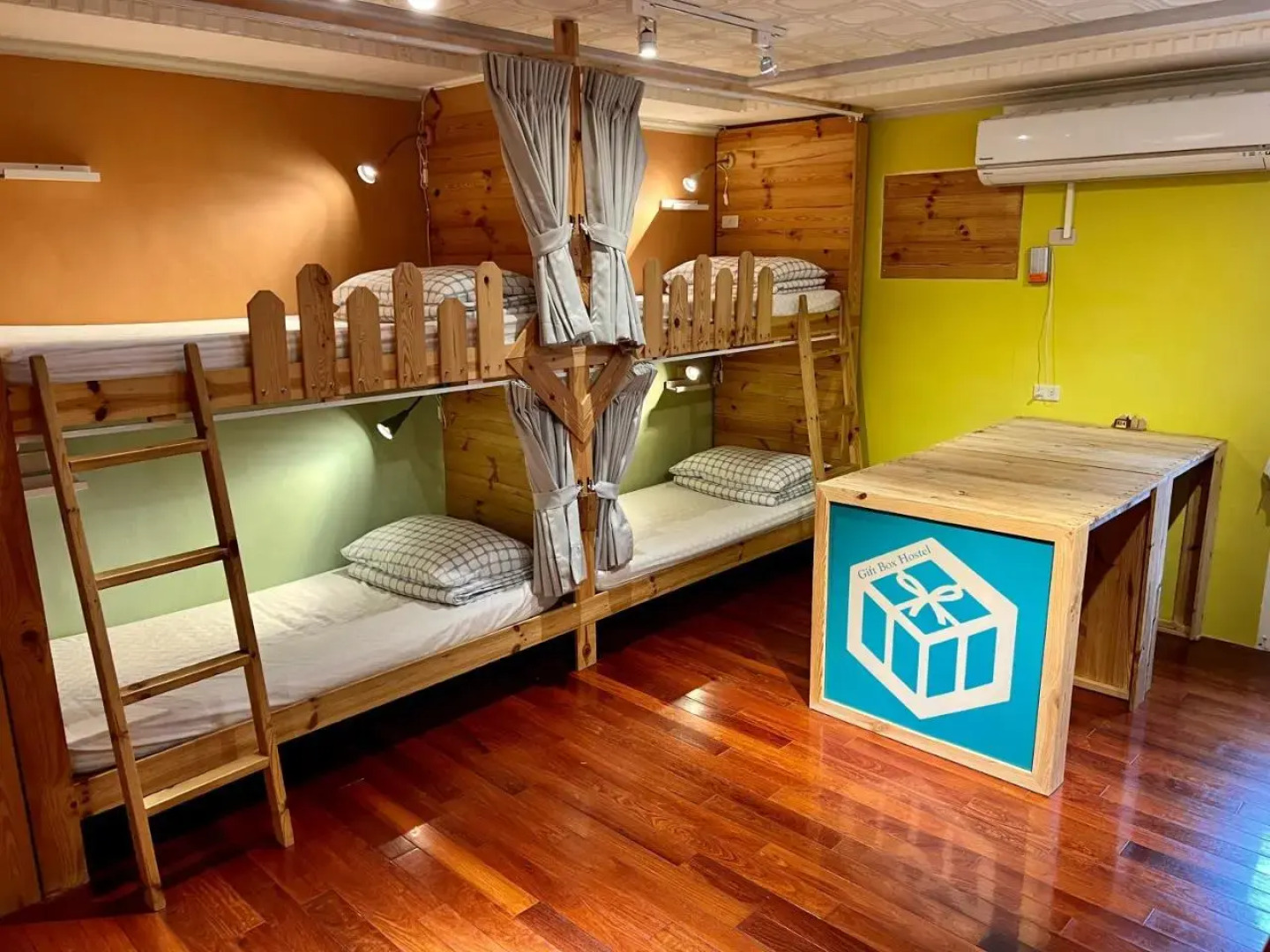 Gift Box Hostel