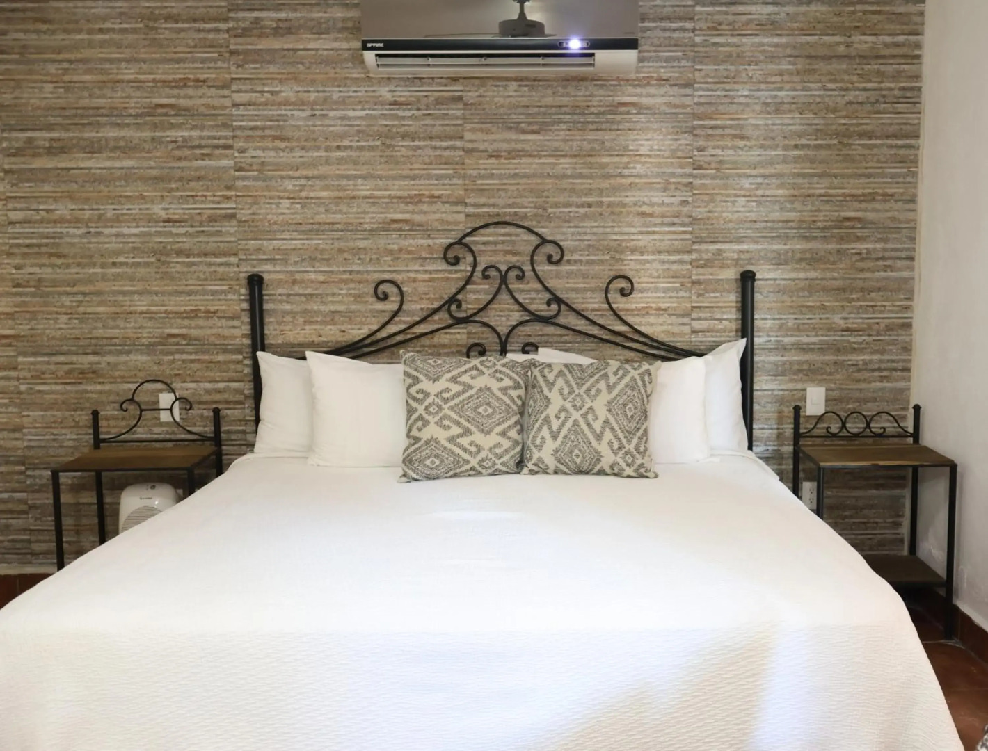 Casa Lotería -Pueblito Sayulita- Colorful, Family and Relax Experience with Private Parking and Pool