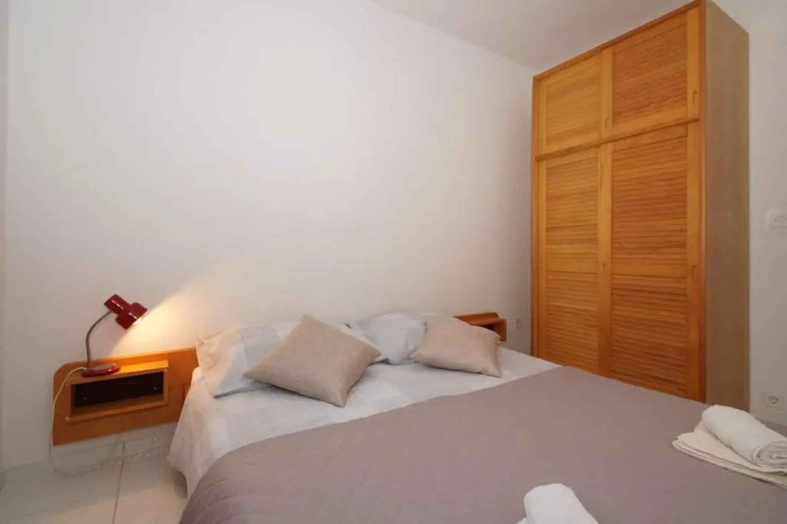 South Island Apartments