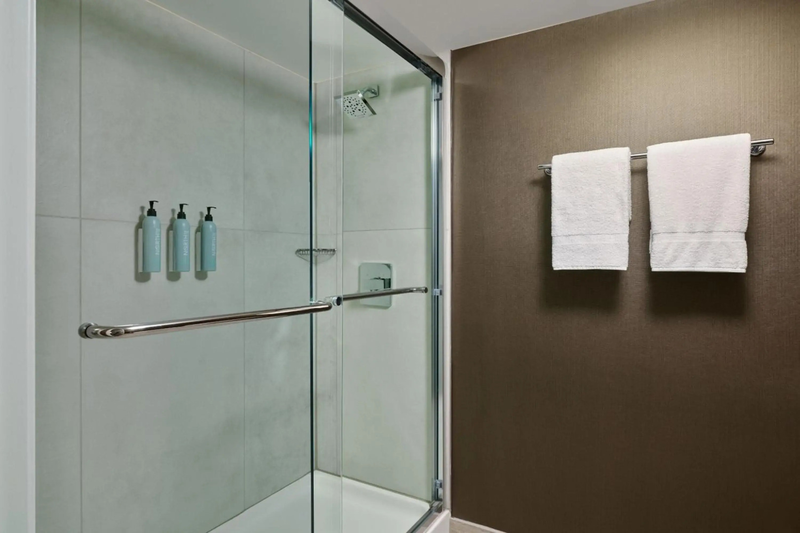 The Cove Hotel, Long Beach