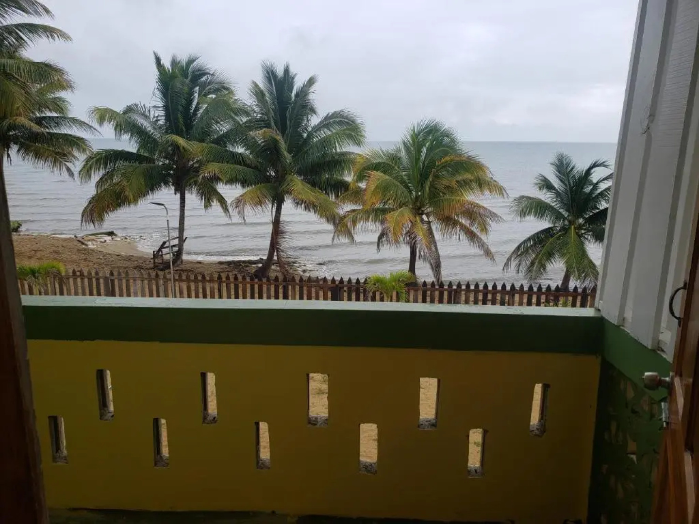 Pal's on the beach - A Gold Standard Hotel