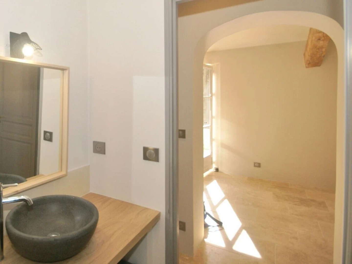 Modern Holiday Cottage With Swimming Pool and Close to Beautiful Saint-remy-de-provence