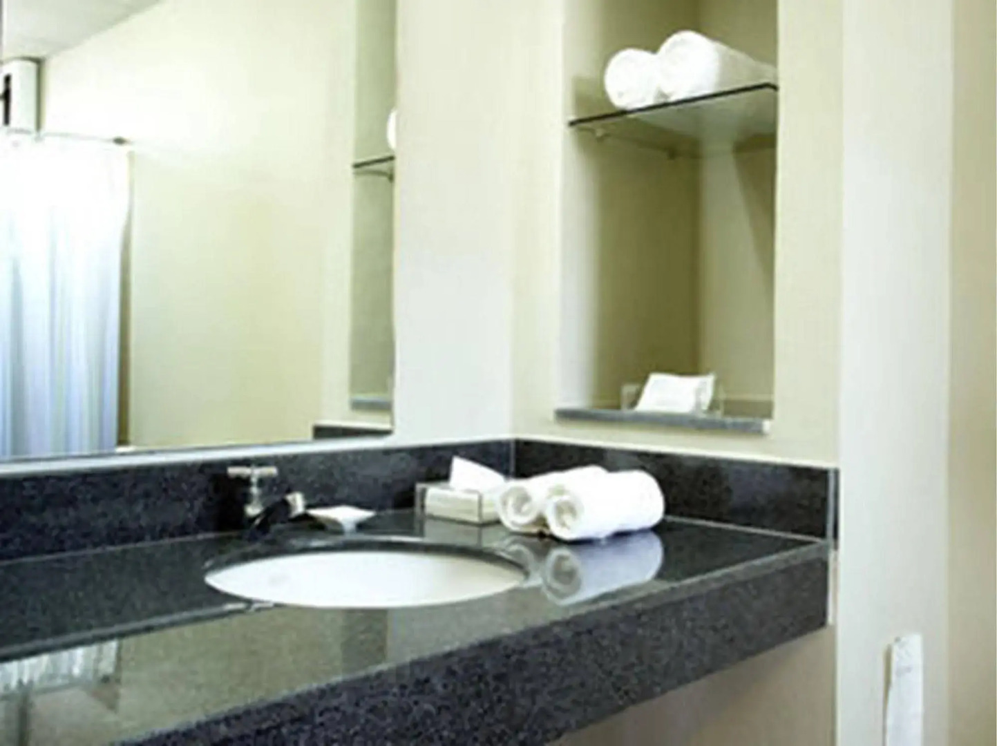 Siri Oriental Bangkok Hotel