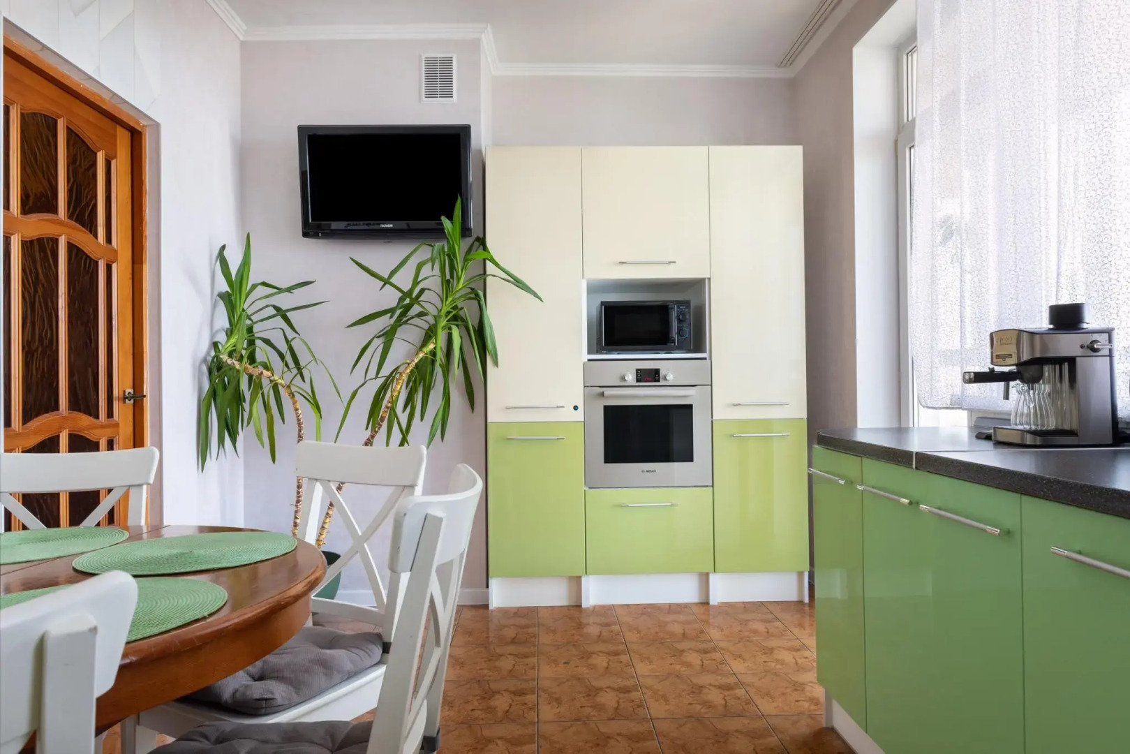 ПоСутки в Калининграде на улице Эпроновская