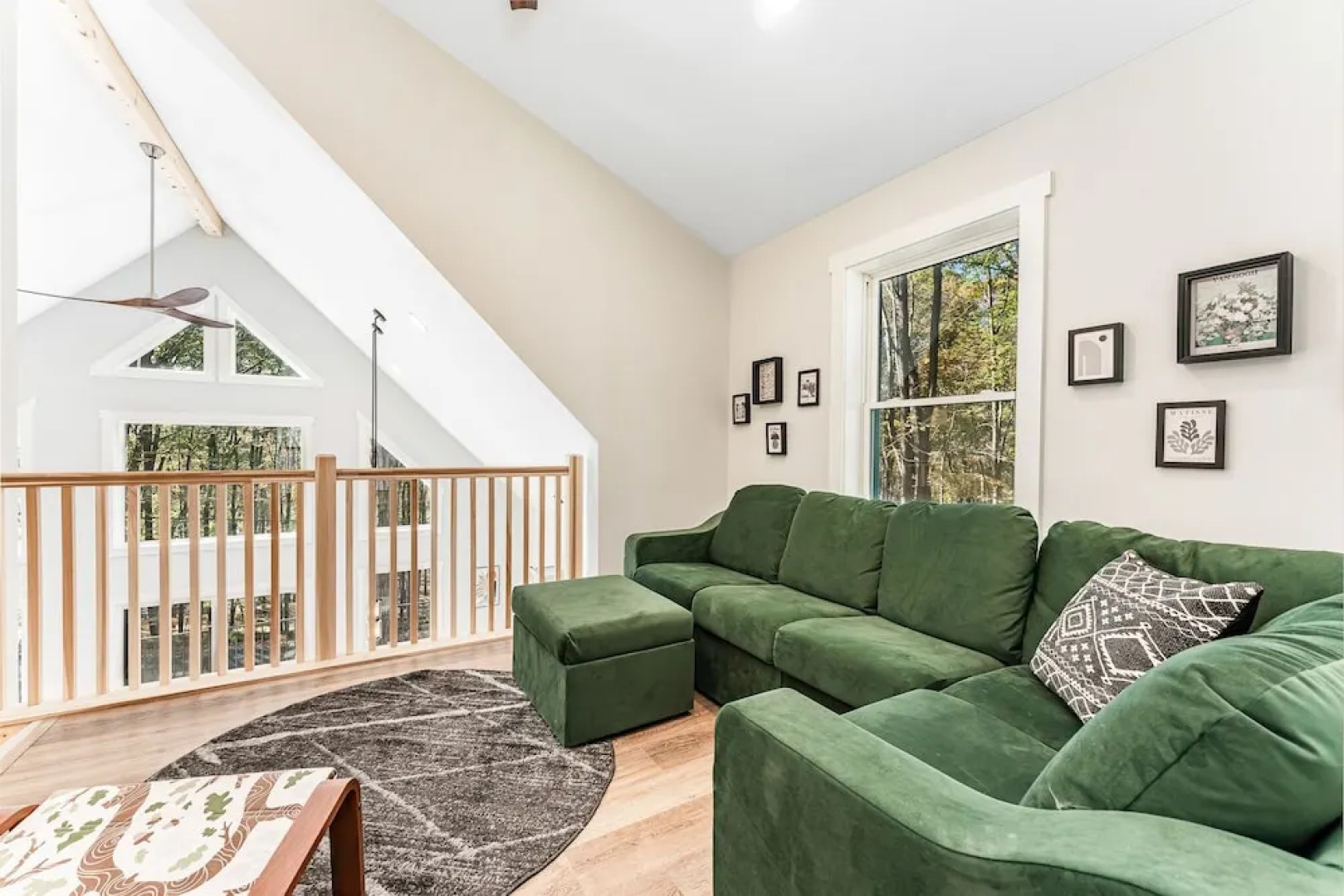 New Wintervue Home With Fireplace - Pet Friendly