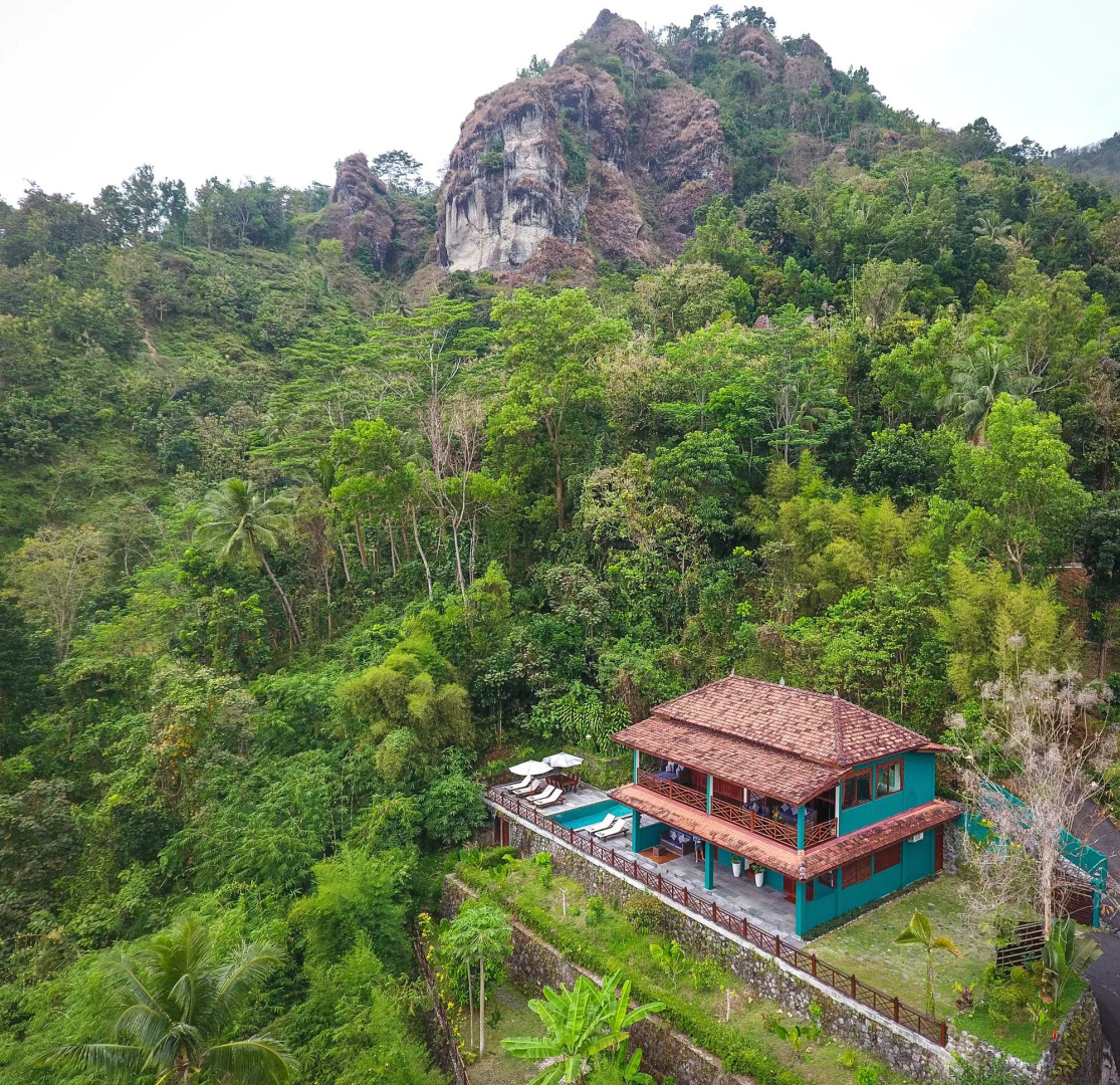 Villa Borobudur Resort