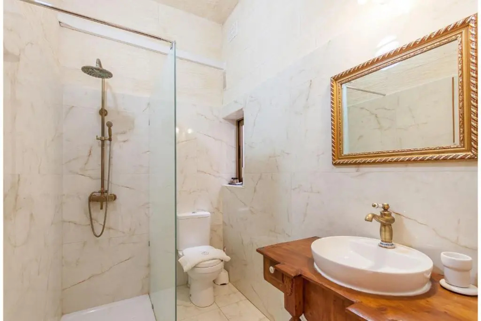 Centre Island Gozitan Farmhouse & Pool