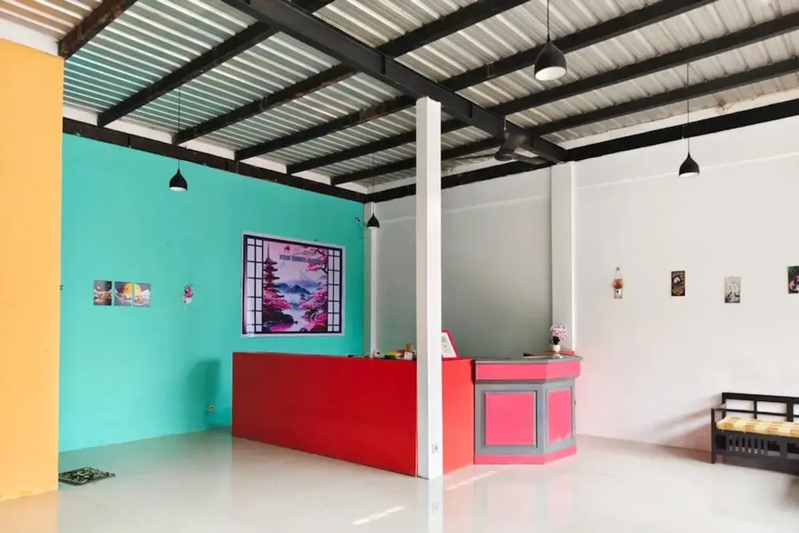 TwoSpaces Living at Bypass Homestay, Mojokerto