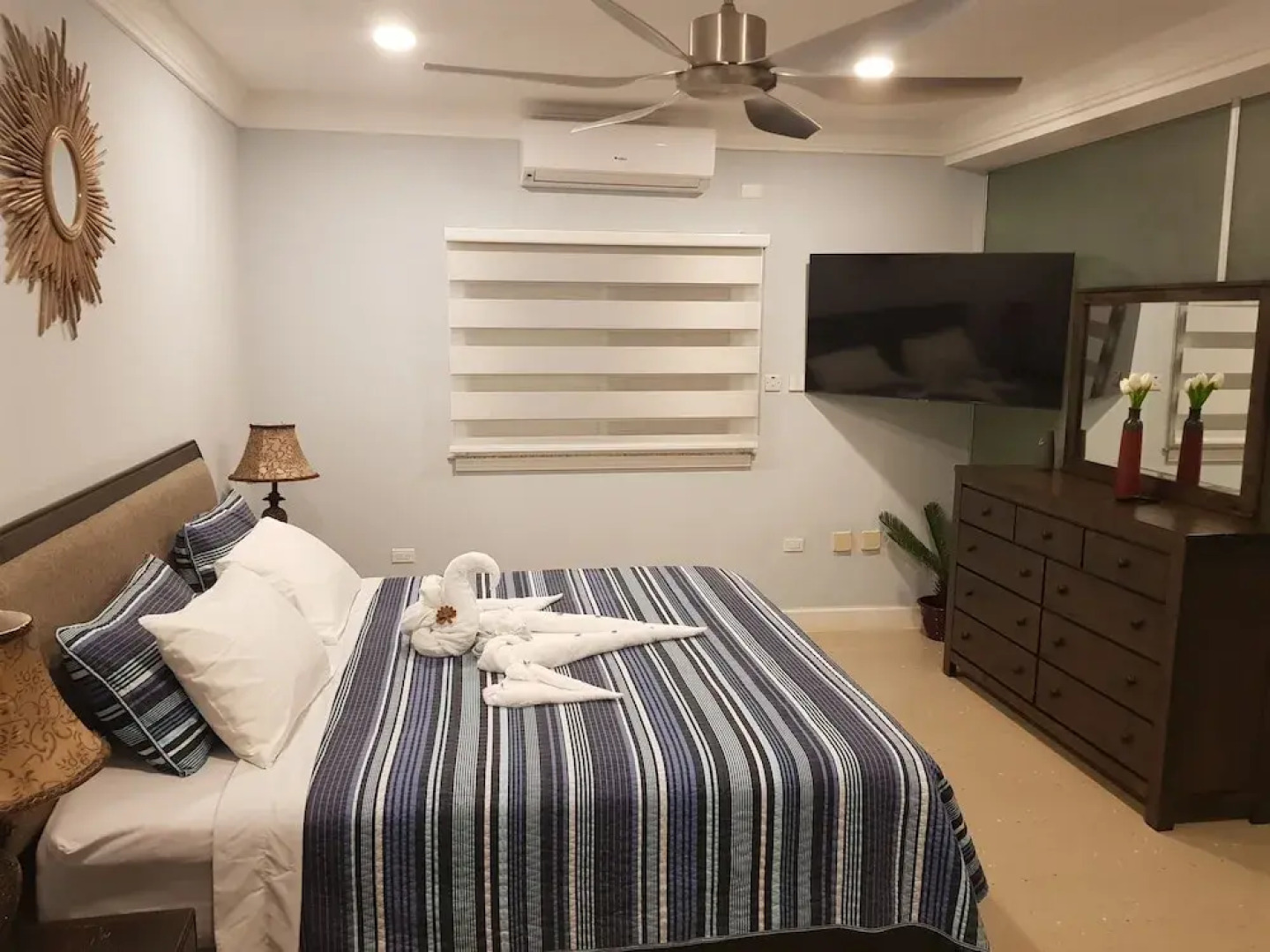 Luxury 4-Bedroom villa