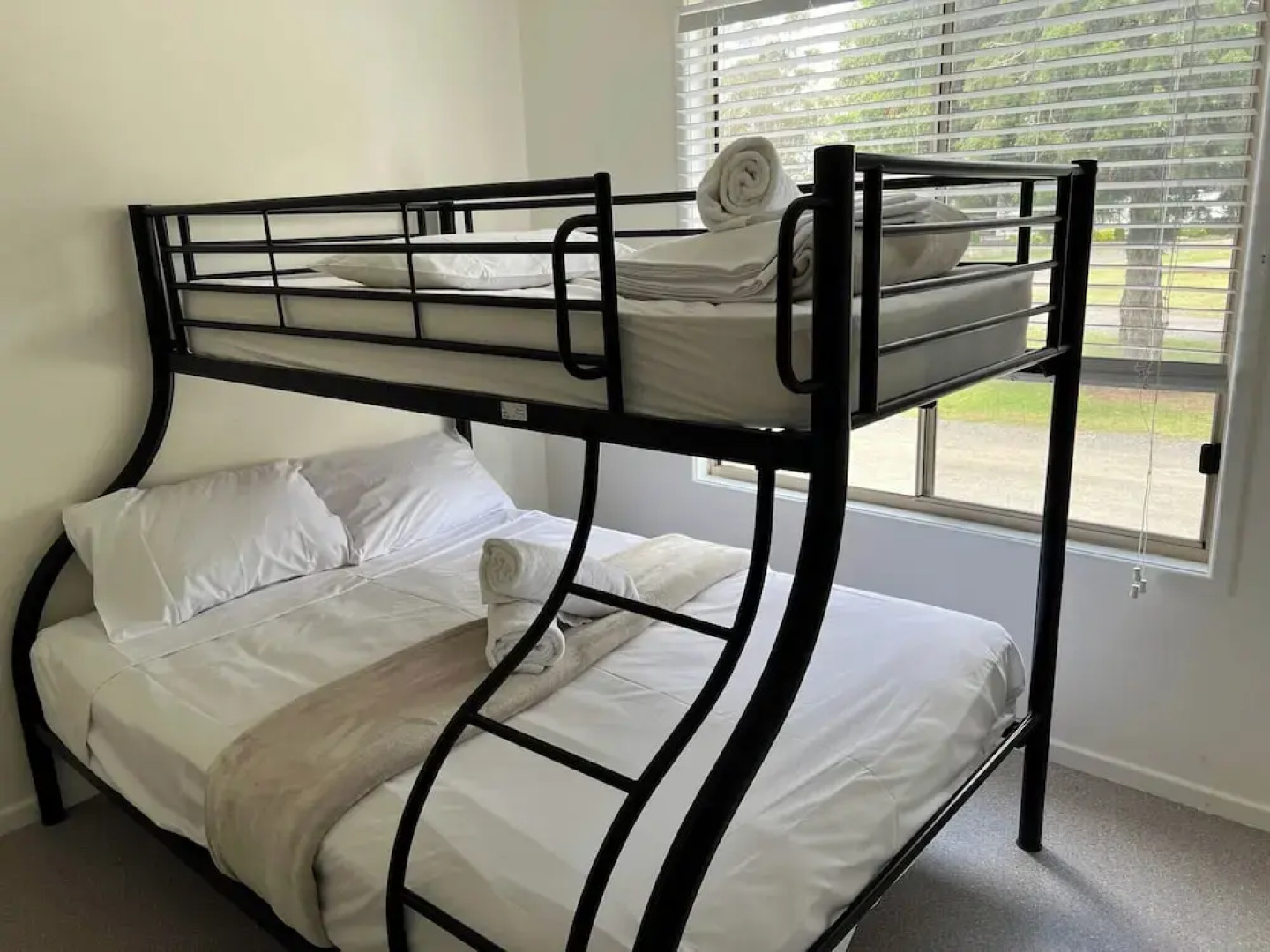 Crows Nest Tourist Park