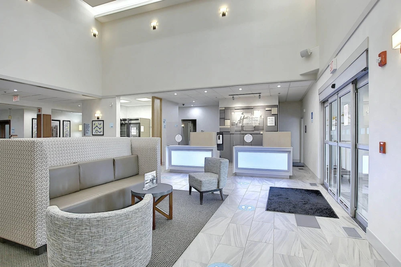 Holiday Inn Express Hotel & Suites Airport - Calgary