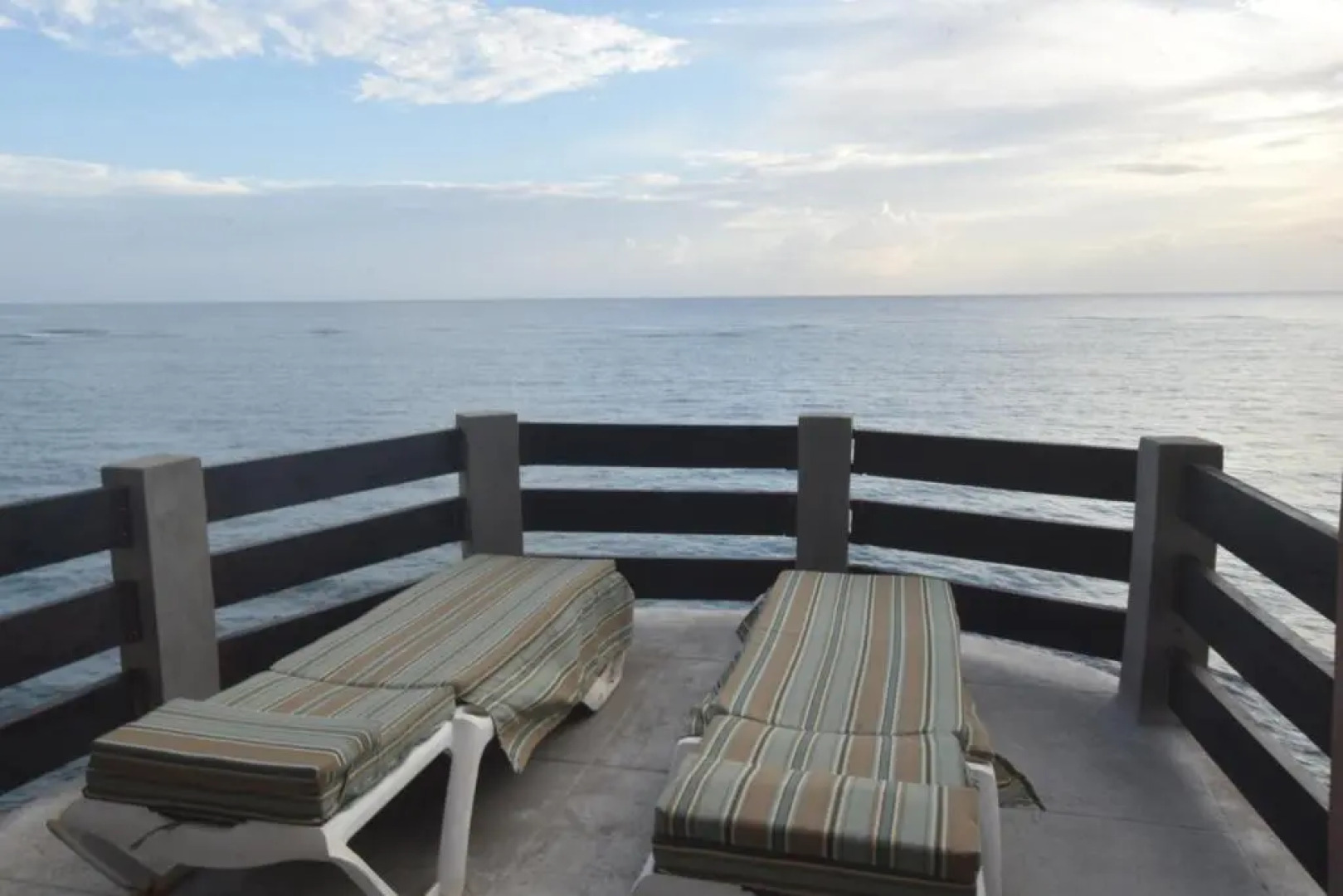 Shipwatcher Studio W/Mezzanine