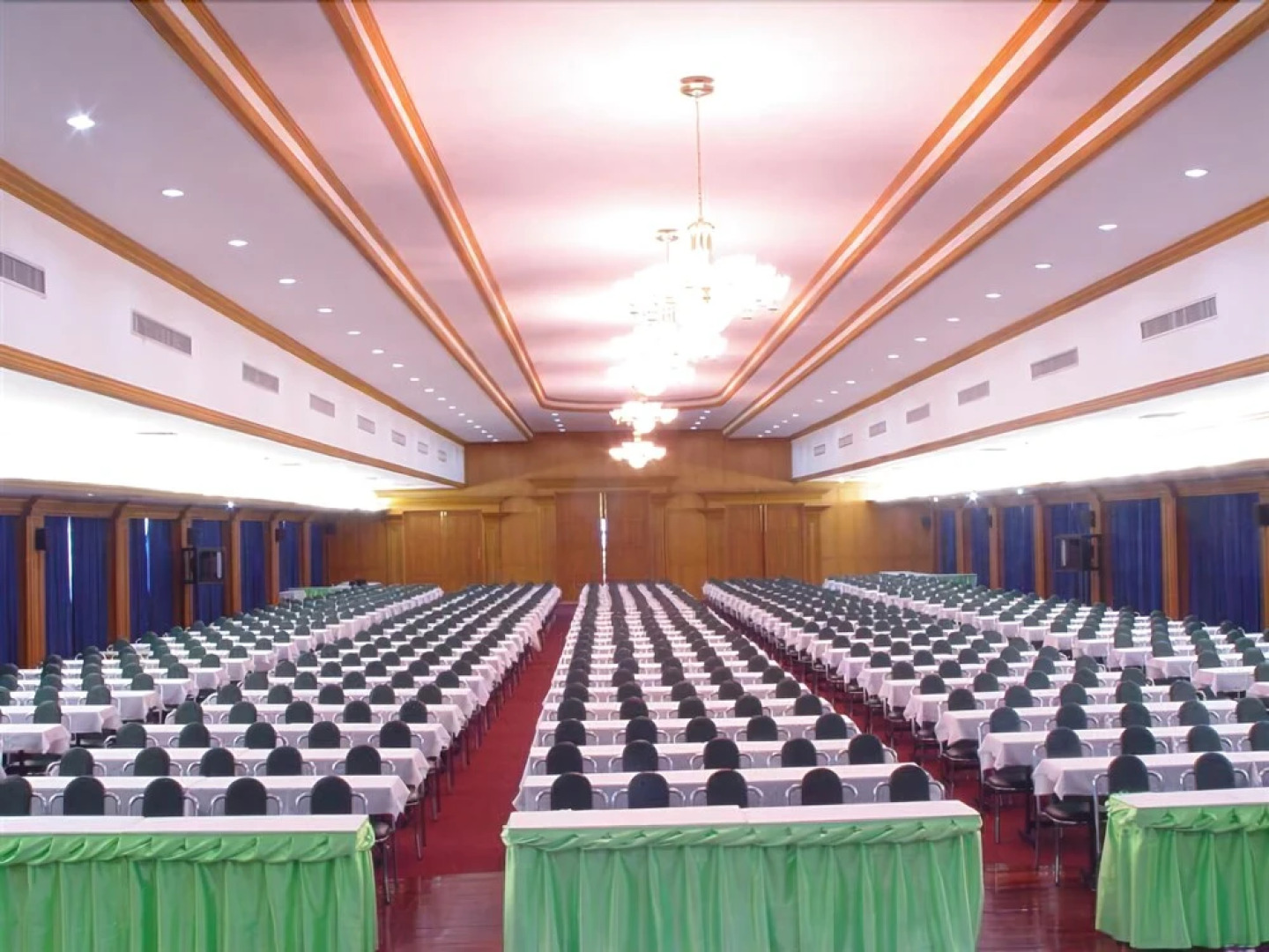 PathumThani Place Hotel